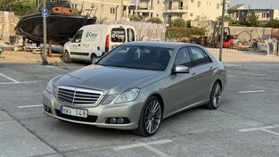 Mercedes Benz - E 220 - 220