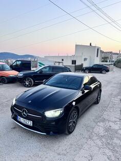 Mercedes Benz - E 220 - :