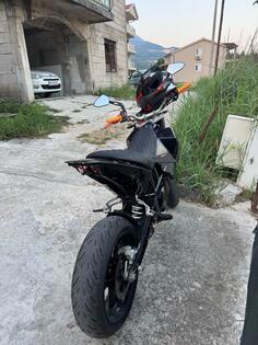 KTM - duke690