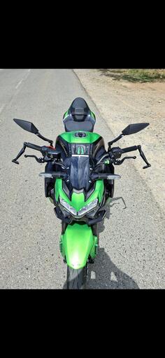 Kawasaki - Z900