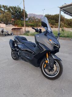 Yamaha - TMax 560