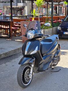 Piaggio - Beverly Police