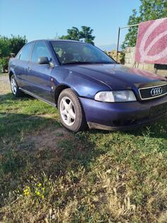 Audi - A4 - 1.6 plin