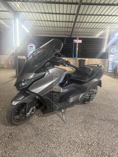 Kymco - Ak550