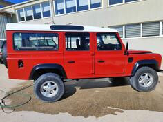 Land Rover - Defender