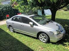 Honda - Civic - 1.8 4D ES