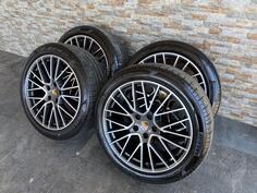 Fabričke felne i Pirelli gume