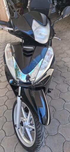 Honda - Sh 300