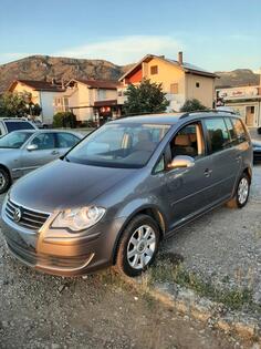 Volkswagen - Touran - 20 TDi