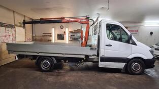 Mercedes Benz - Sprinter 314 CDI Standard / 3-seater / kran kamion s ravnom platformom < 3.5t / A...