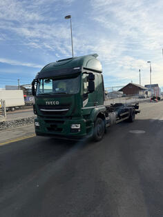Iveco - kamion šasija / ACH647