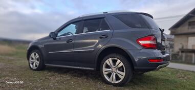 Mercedes Benz - ML 350