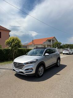 Hyundai - Tucson - 1.7 CRDI