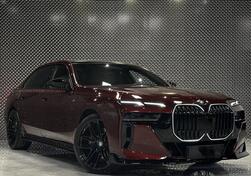 BMW - 740