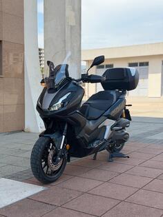 Honda - ADV350