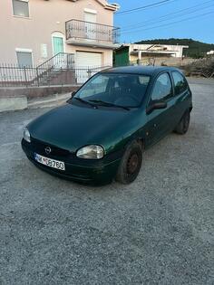 Opel - Corsa - 1.0 i