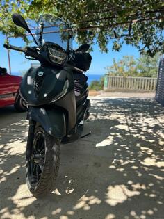 Piaggio - Beverly 300