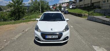 Peugeot - 208 - 1.6 hdi