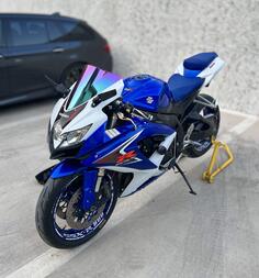 Suzuki - GSXR 600 K8