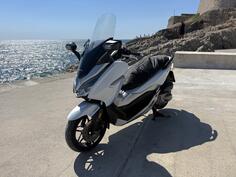 Honda - forzza 300