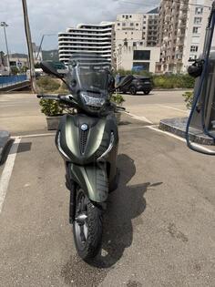 Piaggio - Bevery 300