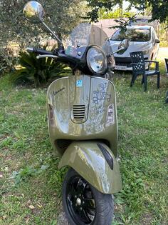 Piaggio - Vespa gts 300