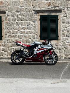 Yamaha - R6