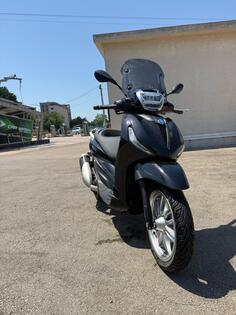 Piaggio - Beverly 300