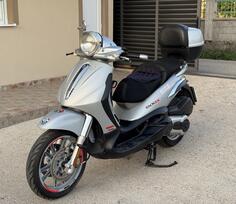 Piaggio - BEVERLY 500