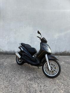 Piaggio - Beverly 200