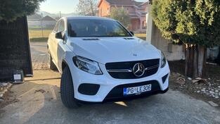 Mercedes Benz - GLE 350 - 350 D4 Matic