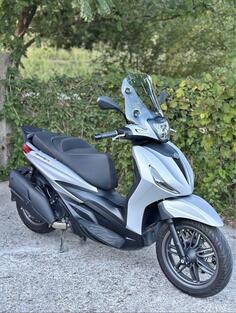 Piaggio - BEVERLY 400
