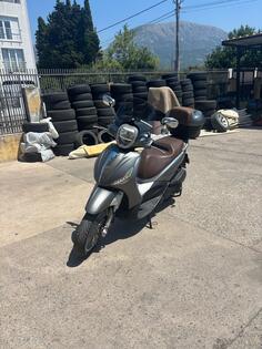 Piaggio - beverly300