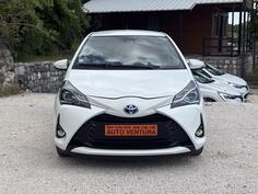 Toyota - Yaris - 1.5//HYBRID//BENZIN//AUTOMATIC