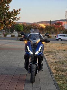 Honda - ADV