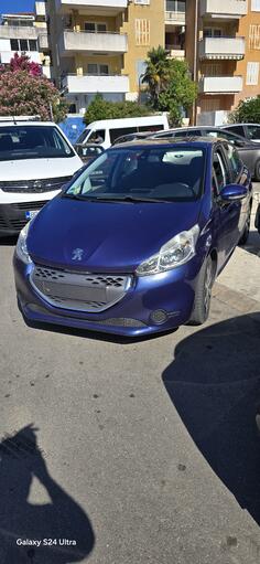 Peugeot - 208 - 1.4 hdi