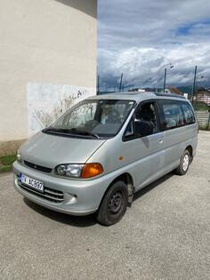 Mitsubishi - Space Gear - 2400
