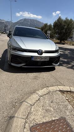 Volkswagen - Golf 8 - 2.0 TDI R-Line