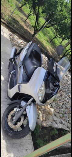 Yamaha - xmax