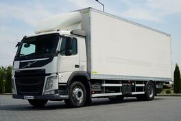 Volvo - FM 370 / Kontejner 7,8 m / 4x2 / I-Shift / Hidraulična rampa / Euro 6 / Kamion sa sanduča...