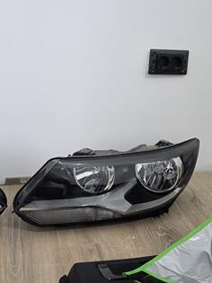 Oba fara za Volkswagen - Tiguan - 2011