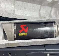 Yamaha - akrapovic