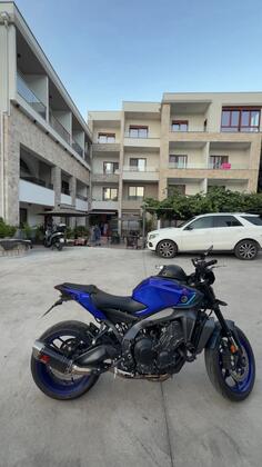 Yamaha - akrapovic
