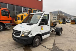 Mercedes Benz - Sprinter 519 CDI / 4x2 / Šasija sa kabinom / Tegljač do 3,5 t / AL098