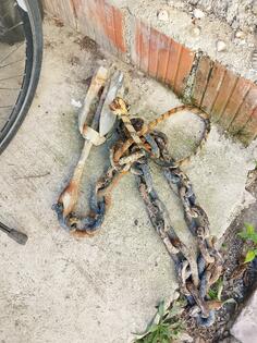 Chain for watercrafts