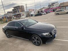 Mercedes Benz - 220