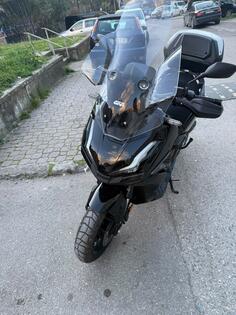 Honda - ADV 350