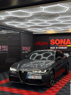 Alfa Romeo - Giulia - VELOCE 2.0