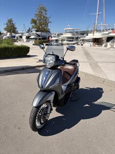 Piaggio - Beverly 300 ABS