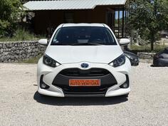 Toyota - Yaris - 1.5 BENZIN//HYBRID//03.2023god